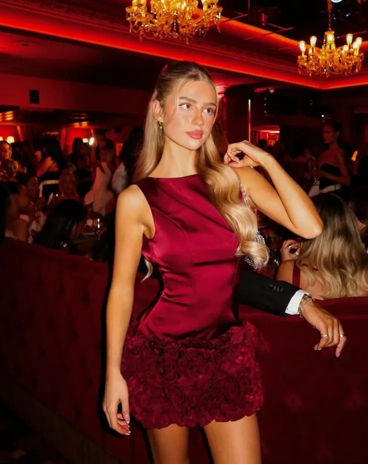 Girl photo 9