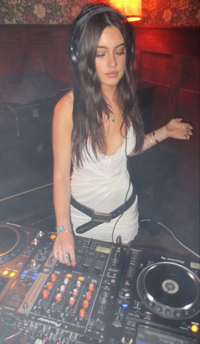 Girl photo 6